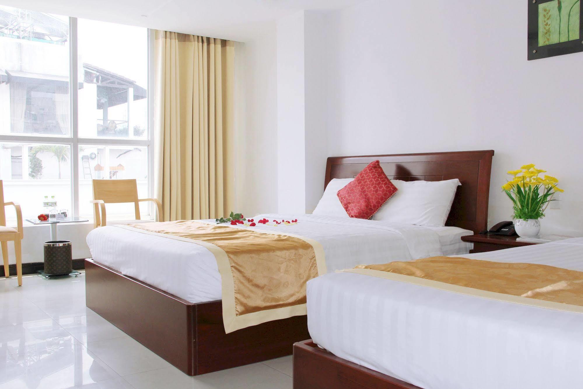 Lien Thanh Hotel Ho Chi Minh City Exterior photo