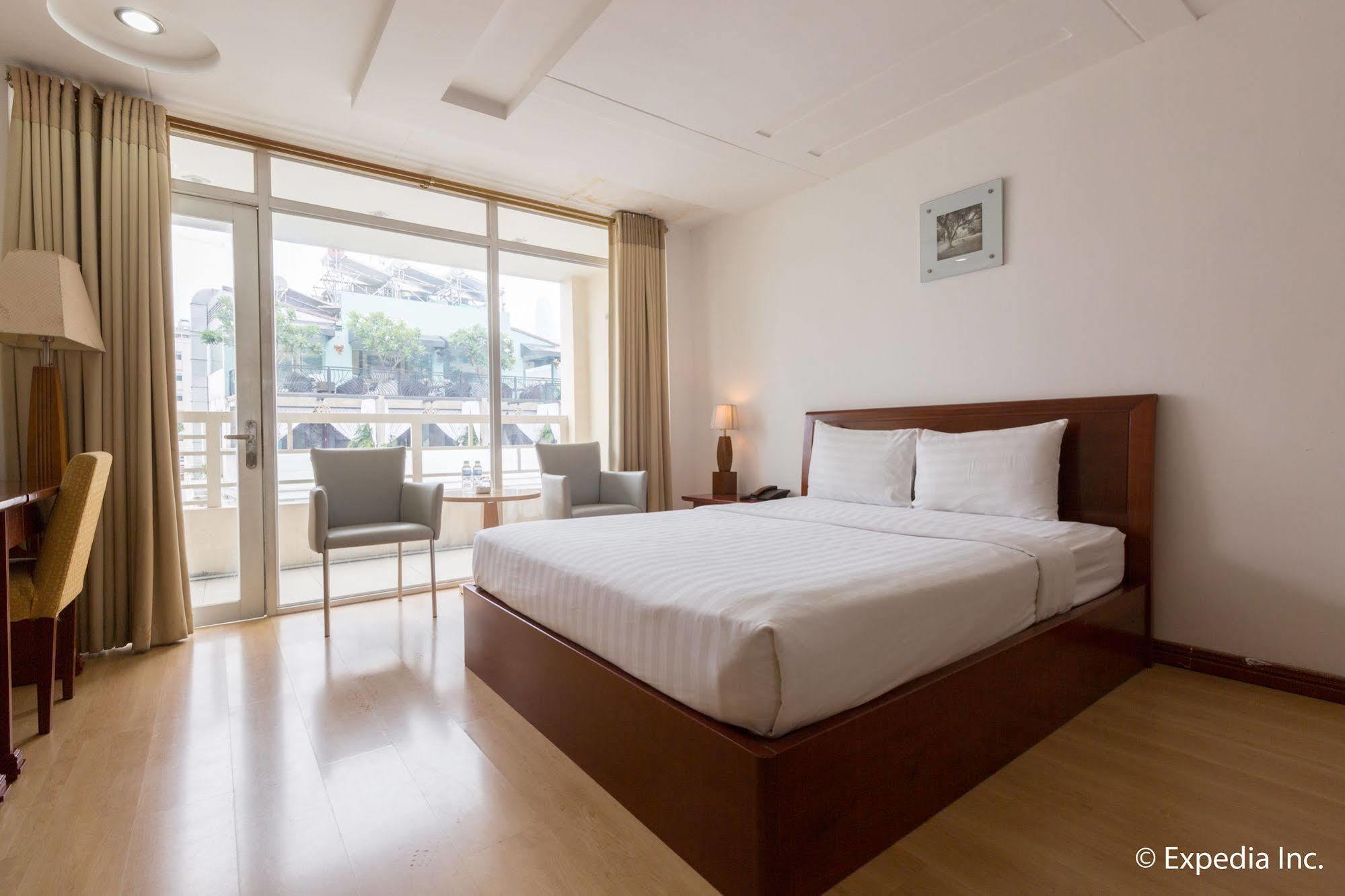 Lien Thanh Hotel Ho Chi Minh City Exterior photo